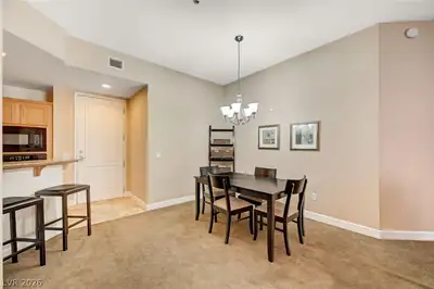 87 East Agate Avenue 301, Las Vegas, NV 89123 