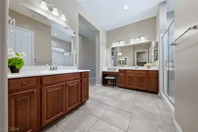 501 Wildflower Avenue, Henderson, NV 89011 Primary Bathroom