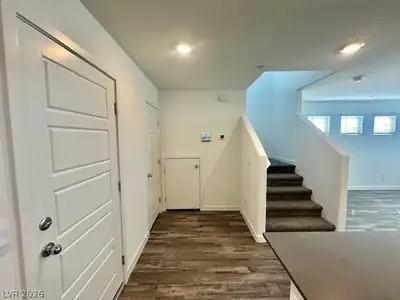 901 Pink Sugarbird Street, Henderson, NV 89011 Entrance Foyer