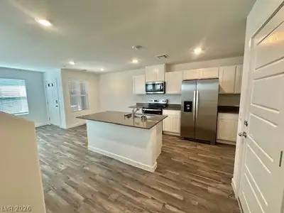 901 Pink Sugarbird Street, Henderson, NV 89011 Kitchen