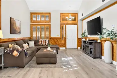 6228 Autumn Creek Drive, Las Vegas, NV 89130 Living Room