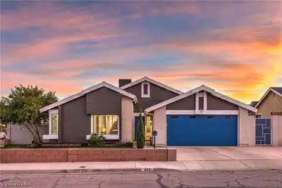 6931 Wedgewood Way, Las Vegas, NV 89147 Front of Structure