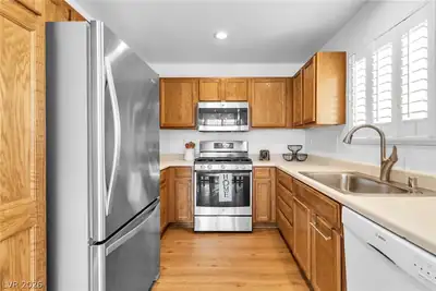 10470 Fancy Fern Street, Las Vegas, NV 89183 Kitchen