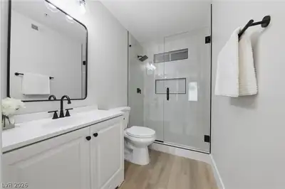 2121 Sealion Drive 104, Las Vegas, NV 89128 Primary Bathroom