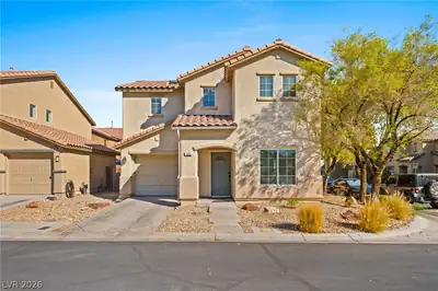 38 Summer Walk Avenue Las Vegas, NV 89183