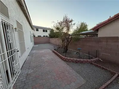 5028 Tropical Cliff Avenue, Las Vegas, NV 89130 Yard