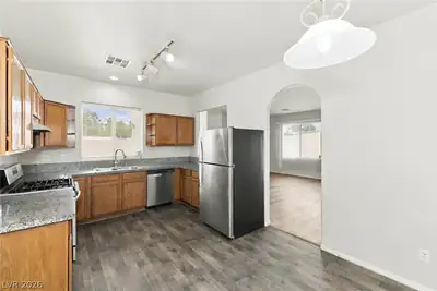 6332 Pronghorn Ridge Avenue, Las Vegas, NV 89122 Kitchen
