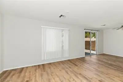 6332 Pronghorn Ridge Avenue, Las Vegas, NV 89122 Living Room