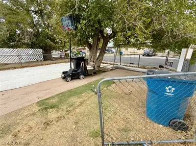 129 George Place, Las Vegas, NV 89106 Yard