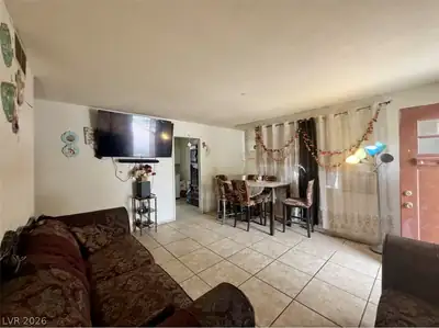 129 George Place, Las Vegas, NV 89106 Living Room
