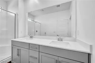 12548 Alpine Creek Place, Las Vegas, NV 89138 Primary Bathroom