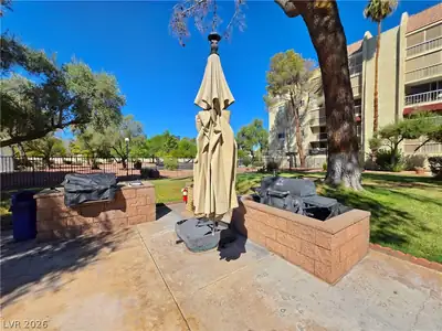 745 North Royal Crest Circle 143, Las Vegas, NV 89169 Patio