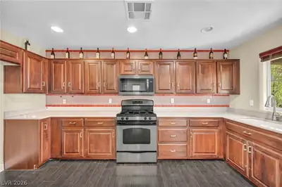 8924 Jennifer Anne Avenue, Las Vegas, NV 89149 Kitchen