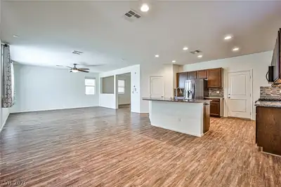 4409 Duck Harbor Avenue, North Las Vegas, NV 89031 Kitchen