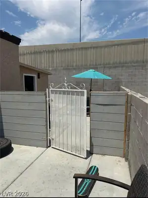 5440 Harmony Avenue, Las Vegas, NV 89107 Patio