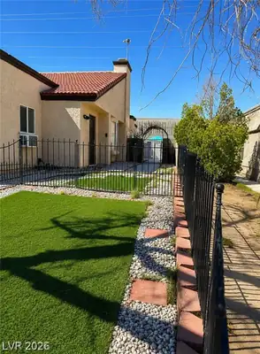 5440 Harmony Avenue, Las Vegas, NV 89107 Yard