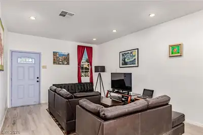 26 North 27th Street, Las Vegas, NV 89101 Living Room
