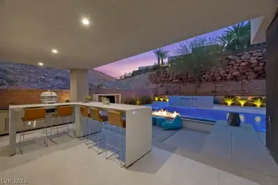 5 HIGHLAND COVE Lane, Henderson, NV 89011 Patio