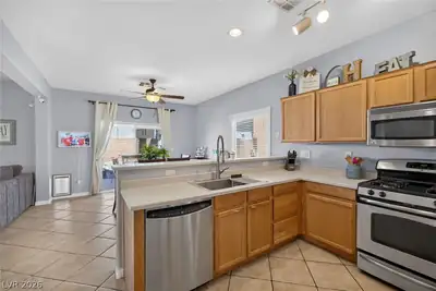 8842 Sacred Falls Avenue, Las Vegas, NV 89148 Kitchen