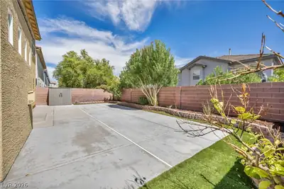 8900 Ochoa Street, Las Vegas, NV 89143 Yard