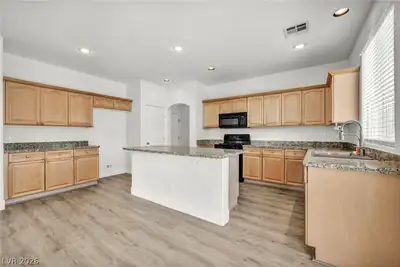 8900 Ochoa Street, Las Vegas, NV 89143 Kitchen