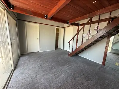 586 Willow Green Drive, Las Vegas, NV 89169 Living Room