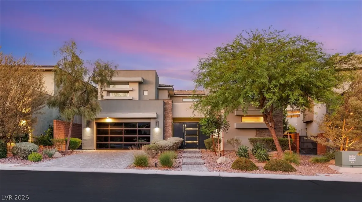 38 Grey Feather Drive, Las Vegas, NV 89135