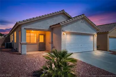 8210 Shallow River Court, Las Vegas