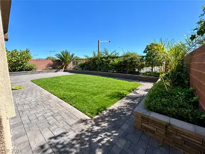 6040 Andezano Drive, Las Vegas, NV 89135 Yard