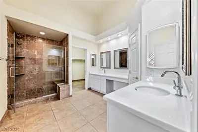 8636 Stone Harbor Avenue, Las Vegas, NV 89145 Primary Bathroom