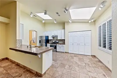 8636 Stone Harbor Avenue, Las Vegas, NV 89145 Kitchen