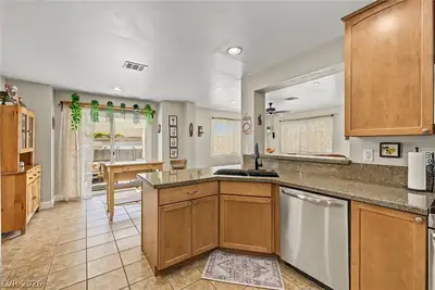 3760 Calumet Farm Circle, North Las Vegas, NV 89031 Kitchen