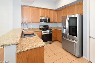 68 East Serene Avenue 204, Las Vegas, NV 89123 Kitchen