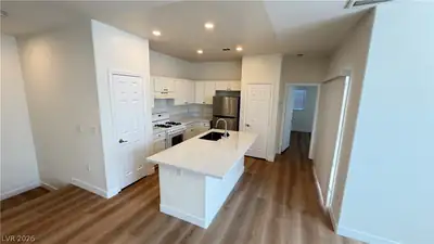 9303 Gilcrease Avenue 1115, Las Vegas, NV 89149 Kitchen