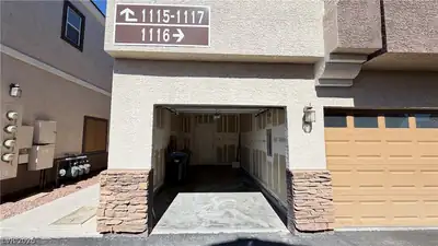 9303 Gilcrease Avenue 1115, Las Vegas, NV 89149 Garage