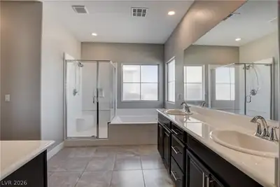 2420 Rainy Meadows Avenue, North Las Vegas, NV 89031 Primary Bathroom