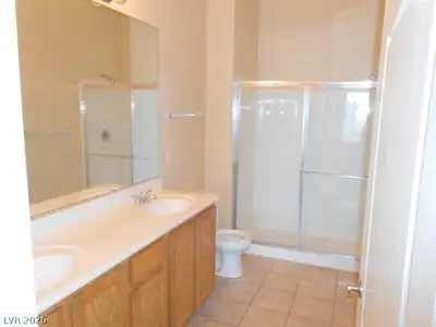 3481 DESERT CLIFF Street 201, Las Vegas, NV 89129 Primary Bathroom