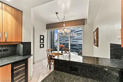 2747 Paradise Road 1205, Las Vegas, NV 89109 Dining Area