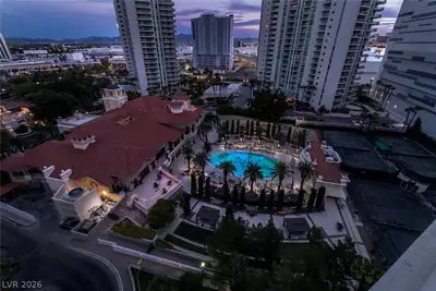 2747 Paradise Road 1205, Las Vegas, NV 89109 Aerial View