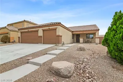 5828 Austin English Street, North Las Vegas, NV 89081 Front of Structure