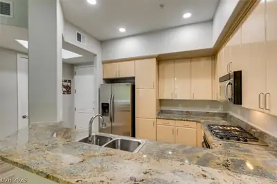 50 East Serene Avenue 105, Las Vegas, NV 89123 Kitchen