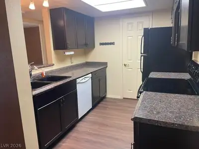 3550 Bay Sands Drive 1017, Laughlin, NV 89029 Kitchen