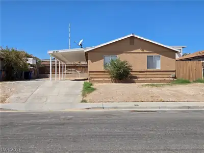 5239 Erin Circle, Las Vegas, NV 89122 Front of Structure