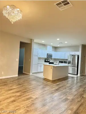 925 Kimbark Avenue, Las Vegas, NV 89148 Kitchen