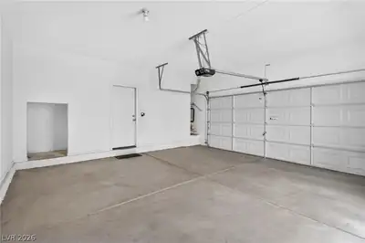 10519 Allegrini Drive, Las Vegas, NV 89141 Garage