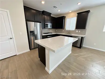 8621 Faxom Street, Las Vegas, NV 89166 Kitchen