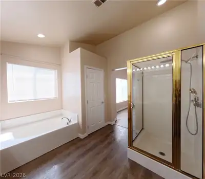 8455 Faucet Avenue, Las Vegas, NV 89147 Primary Bathroom