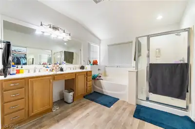 1084 Outlook Court, Henderson, NV 89002 Primary Bathroom