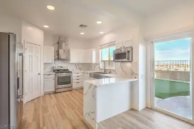 2840 Blythswood Square, Henderson, NV 89044 Kitchen