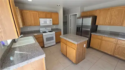 6232 FORT WORTH Street 0, North Las Vegas, NV 89081 Kitchen